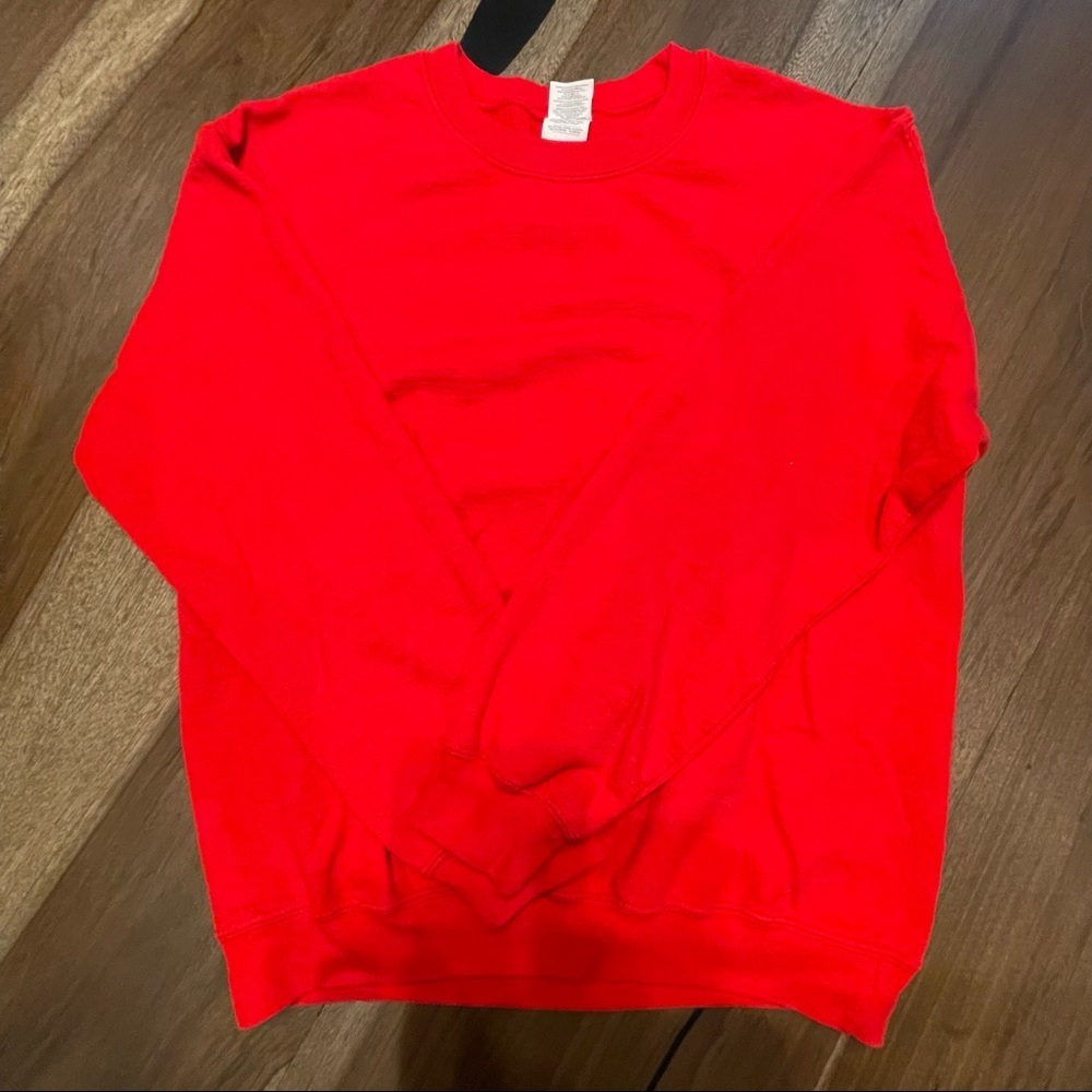❤️Gildan - Plain Red Sweatshirt - M